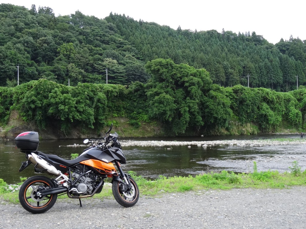 naka-river